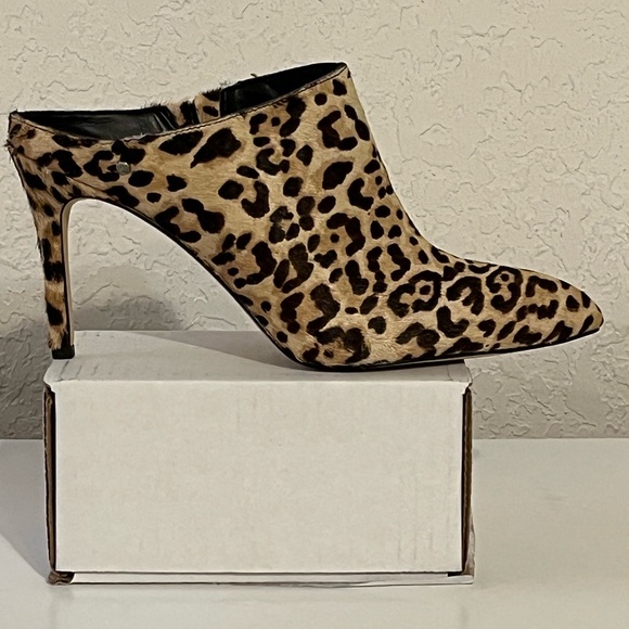 NWOB Sam Edelman Leopard Print Stiletto Mules Size 8. Mob Wife Boss Babe Energy - Picture 1 of 14